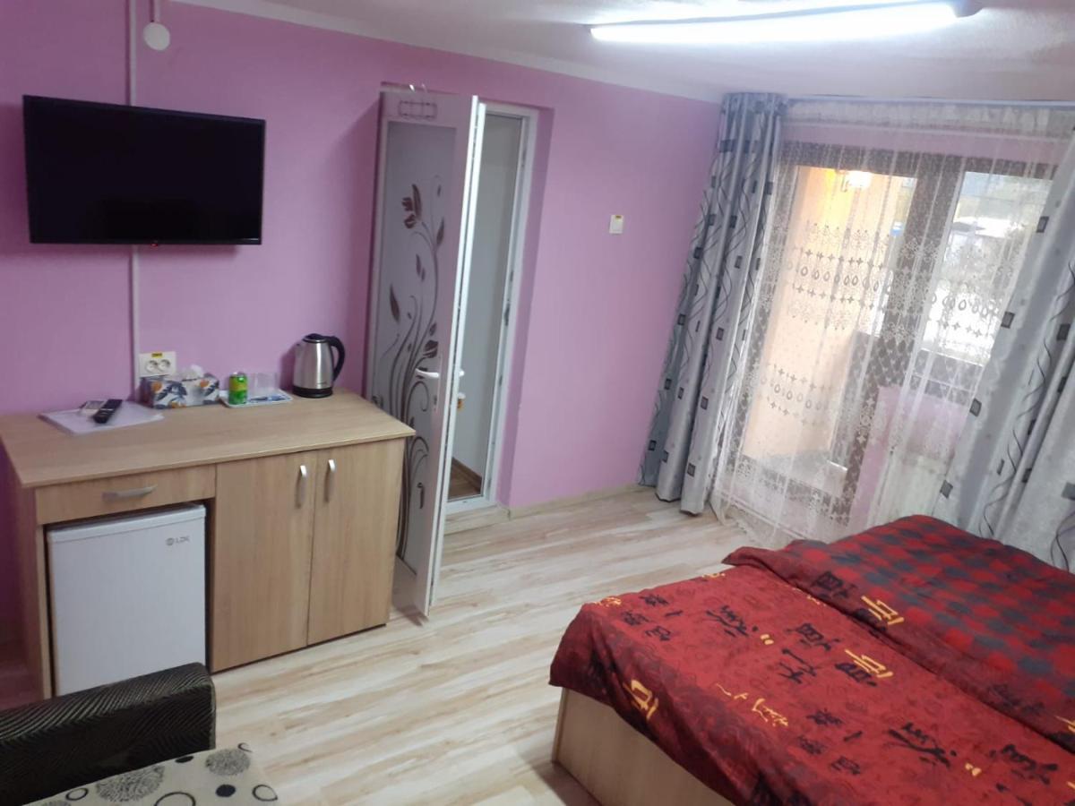 Casa Sofia Hotel Targu Jiu Room photo